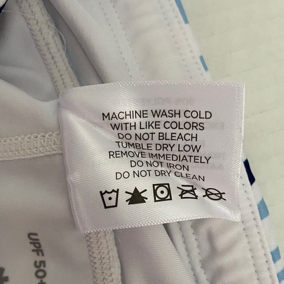 Coolibar Golf Skort Multicolor Wave Pattern, size Large, UV Protection - Picture 7 of 9